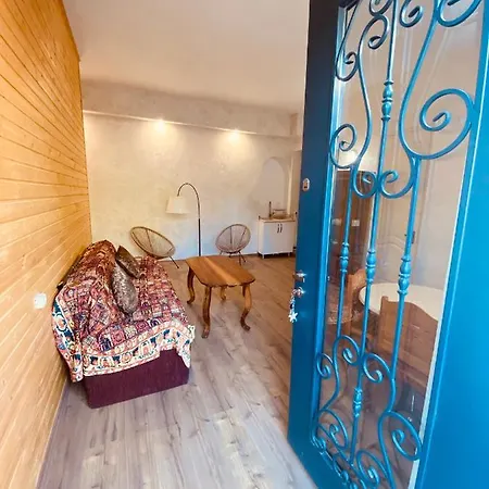 Racha Rooms Ambrolauri Exterior photo